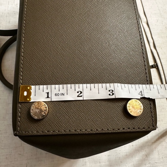 Michael Kors Sage Green Shoulder Bag with Gold Charm - Picture 11 of 15